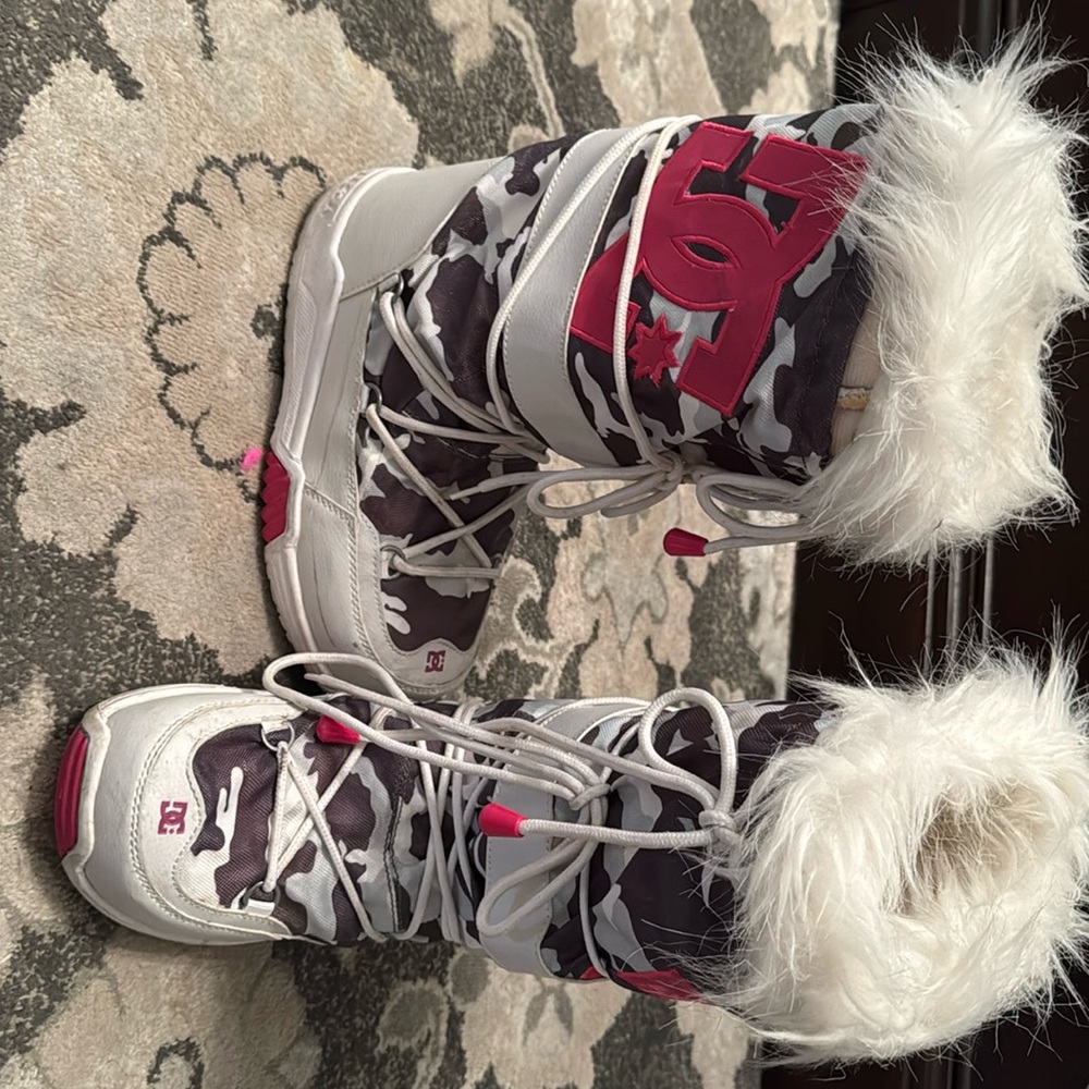 Rare DC Women's Chalet TX Boots